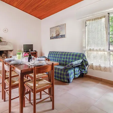 Holiday home Casa Laura 1 *