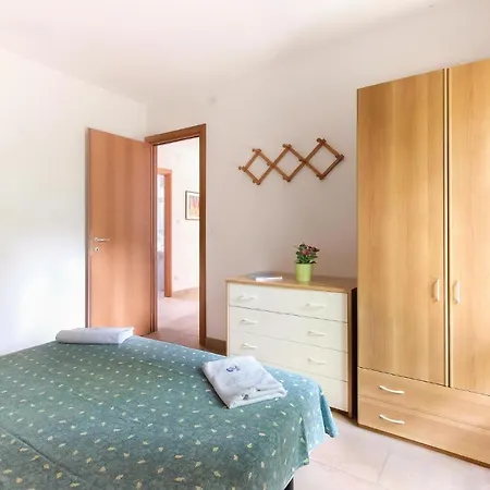 Nyaraló Casa Laura 1 *